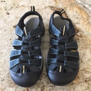 Mens Keen Black sandals 🥾 🚴‍♀️ 🎣 ⛰